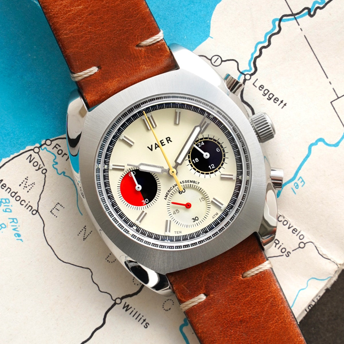 R1 Racing Chronograph Cream - 42mm USA